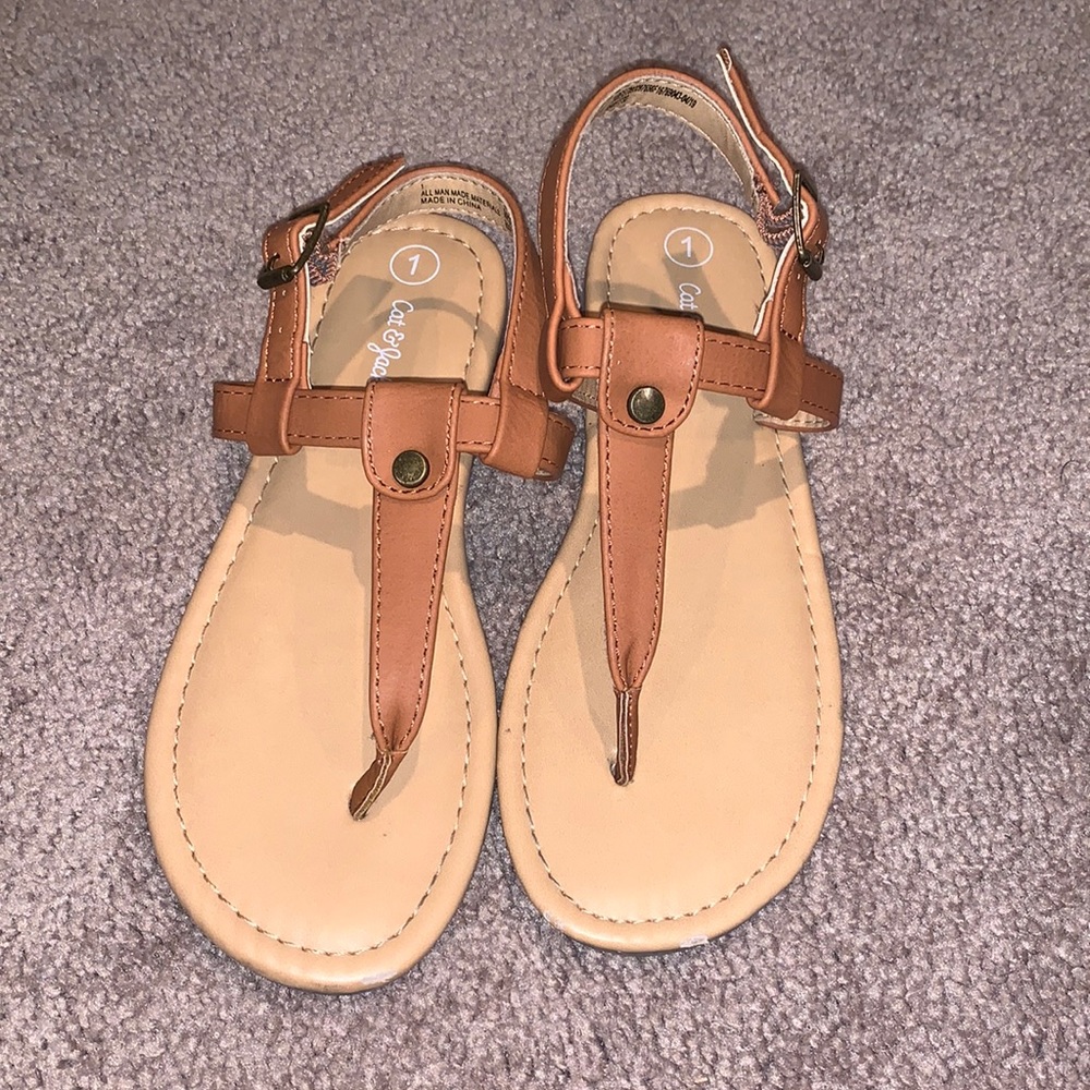 Cat & Jack camel thong sandal.